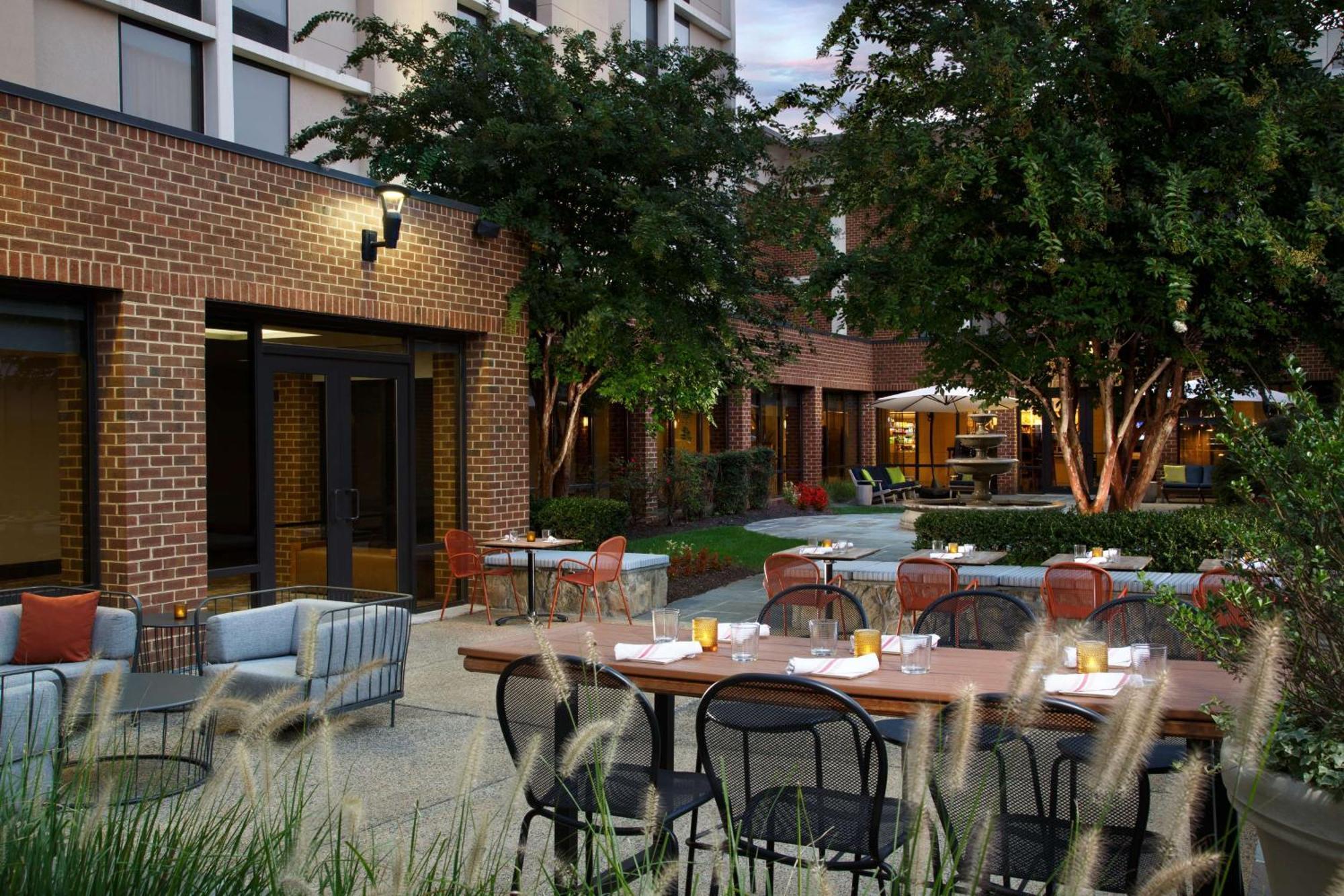Doubletree By Hilton Mclean Tysons Hotel Tysons Corner Ngoại thất bức ảnh